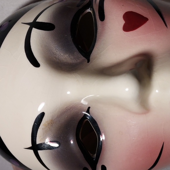 Vintage Hand Painted Ceramic Carnival Face Wall Mask Heart Design - Picture 7 of 8